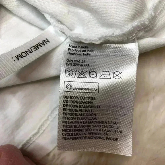 H&M Warning Shark Waters T-Shirt White Size 2-4 Years - Picture 10 of 16